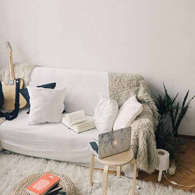  What do you know about the advantages and disadvantages of different pillow stuffing?